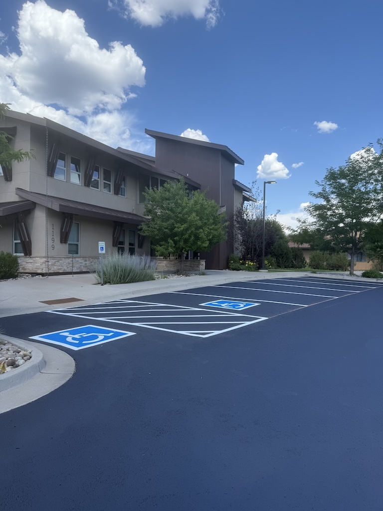 Asphalt Sealcoating Tips for the Hot Aspen Summer
